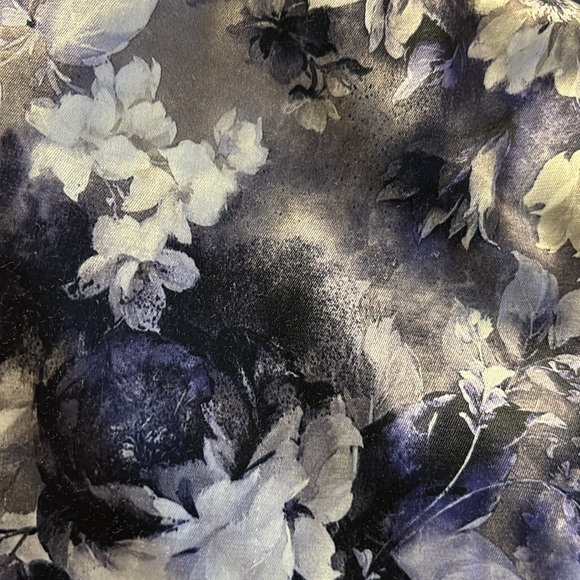 NWOT Latin Quarters  Wight & Purple 💜 Floral Stain Women's Dress Size L - Picture 16 of 16